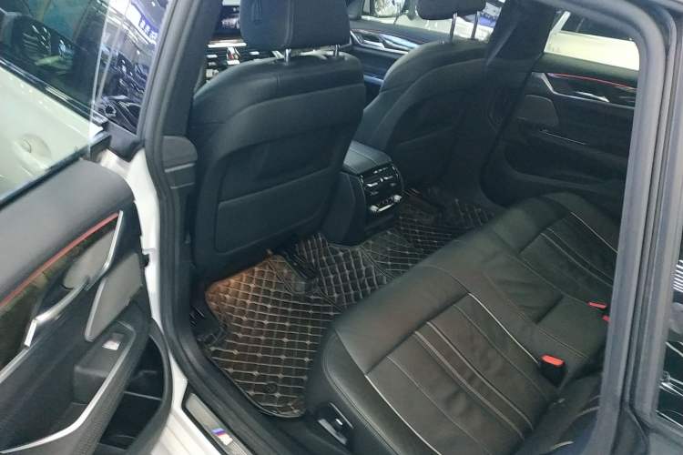 Used BMW 6 Series GT 2019 630i M Sport Package Left Rear Seat