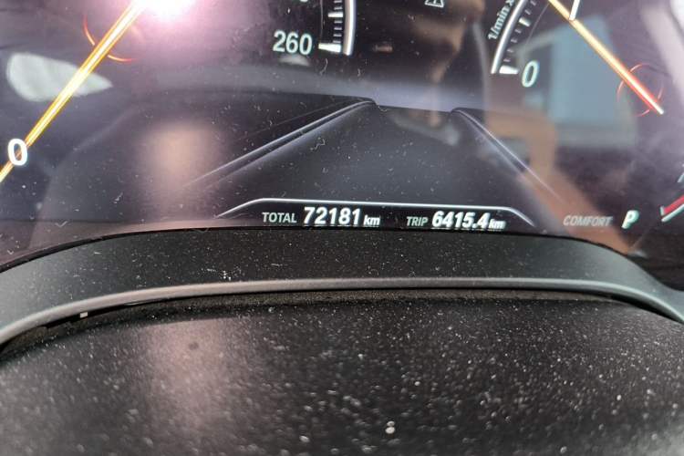 Used BMW 6 Series GT 2019 630i Luxury Design Package Odometer Close Up