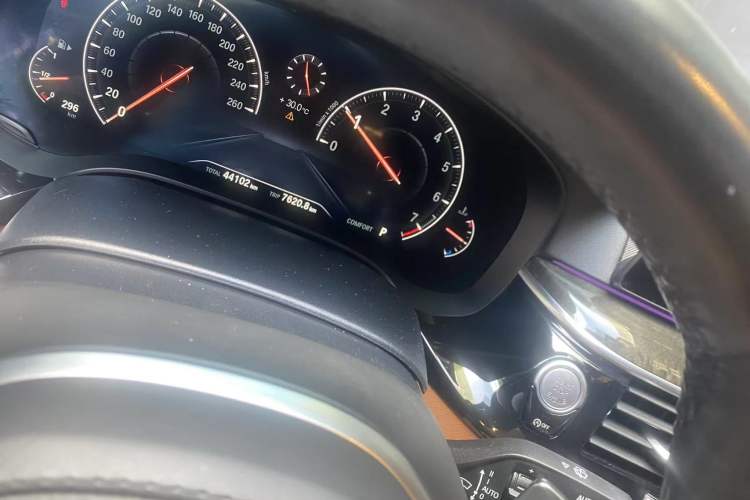 Used BMW 6 Series GT 2019 630i M Sport Package Odometer Close Up
