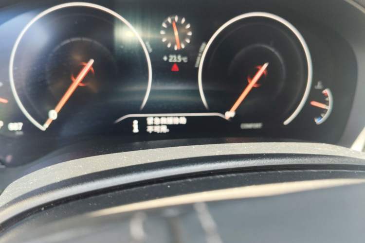 Used BMW 6 Series GT 2019 630i Luxury Design Package Odometer Close Up
