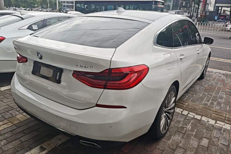 Used BMW 6 Series GT 2019 630i Luxury Design Package Rear Right 45 Deg