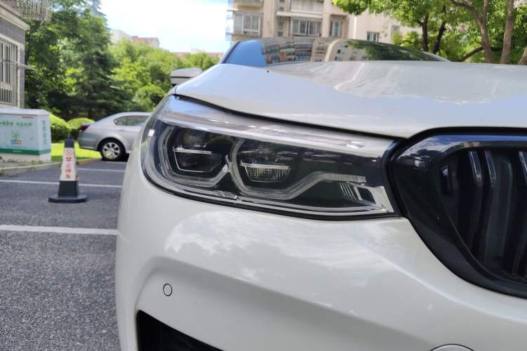Used BMW 6 Series GT 2019 630i M Sport Touring Edition Right Front Headlight