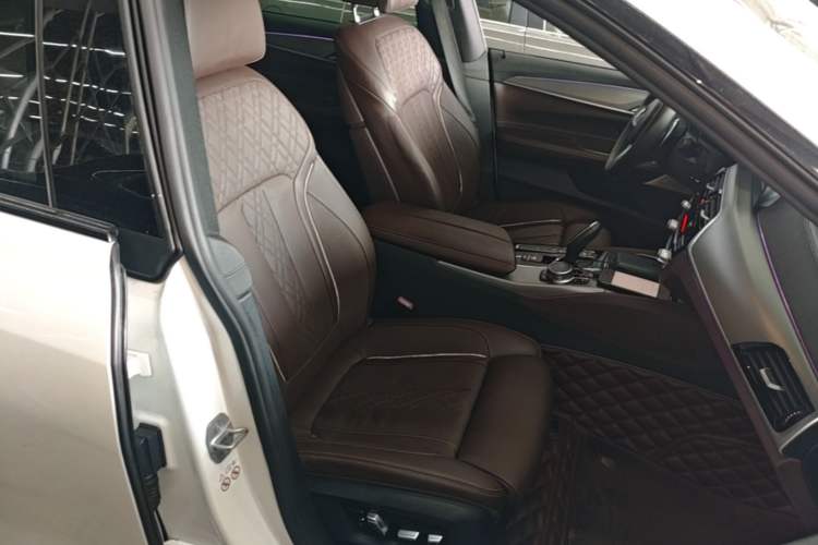 Used BMW 6 Series GT 2019 630i M Sport Touring Edition Right Front Seat