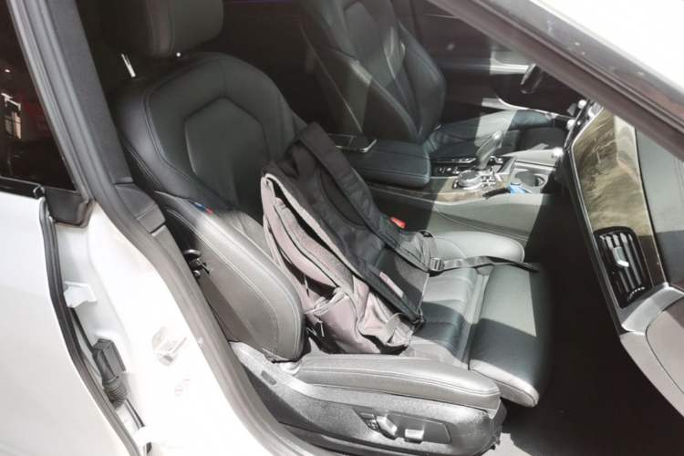 Used BMW 6 Series GT 2019 630i M Sport Package Right Front Seat