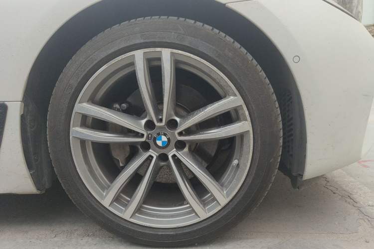 Used BMW 6 Series GT 2019 630i M Sport Package Right Front Wheel Hub