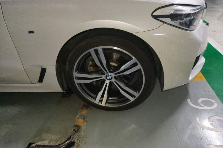 Used BMW 6 Series GT 2019 630i M Sport Touring Edition Right Front Wheel Hub