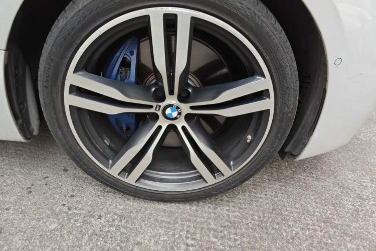 Used BMW 6 Series GT 2019 630i M Sport Touring Edition Right Front Wheel Hub