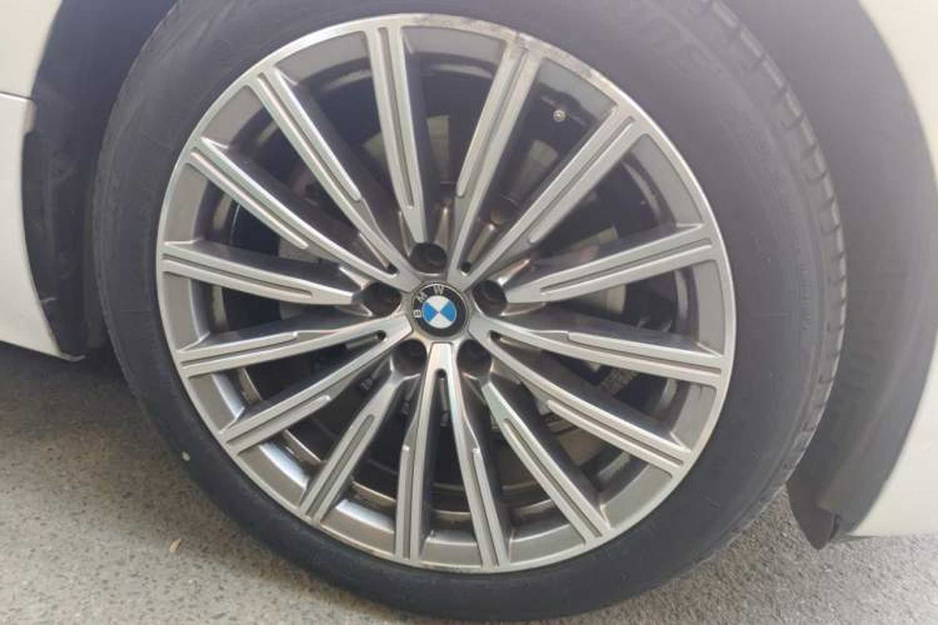 Used BMW 6 Series GT 2019 630i Luxury Design Package Right Front Wheel Hub