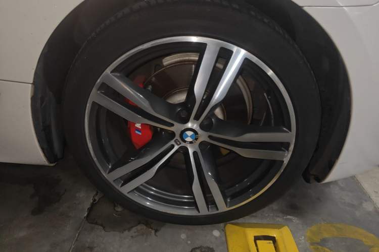 Used BMW 6 Series GT 2019 630i M Sport Touring Edition Right Front Wheel Hub