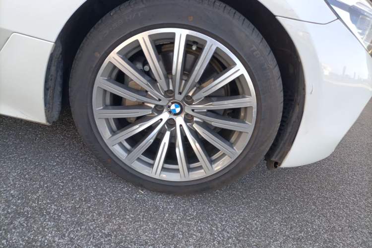 Used BMW 6 Series GT 2019 630i M Sport Package Right Front Wheel Hub