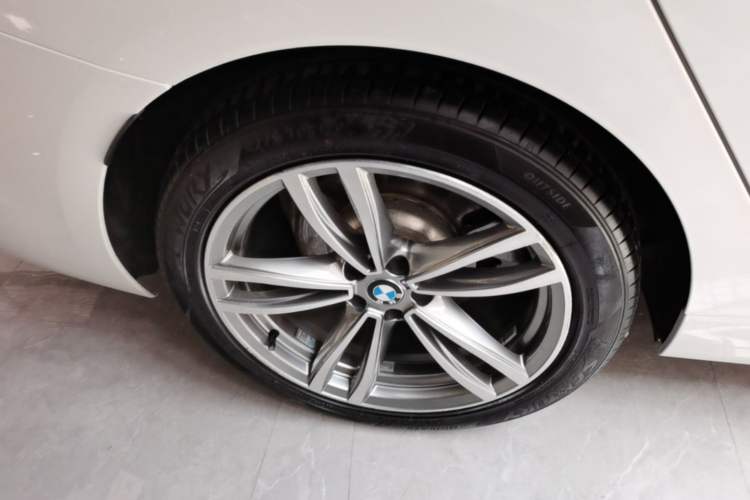 Used BMW 6 Series GT 2019 630i M Sport Package Right Rear Wheel Hub