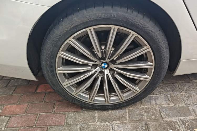 Used BMW 6 Series GT 2019 630i Luxury Design Package Right Rear Wheel Hub