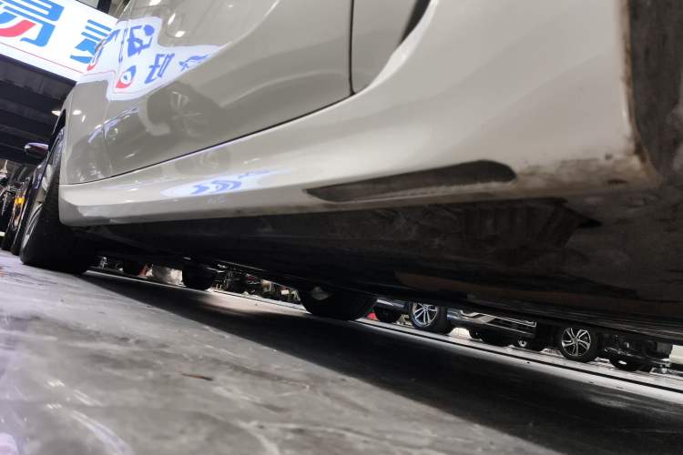 Used BMW 6 Series GT 2019 630i M Sport Package Right Side Sill
