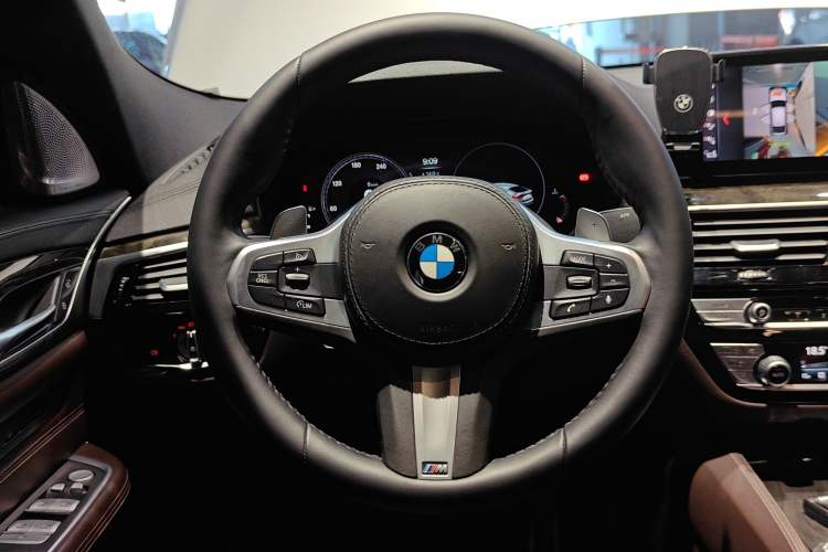 Used BMW 6 Series GT 2019 630i M Sport Touring Edition Steering Wheel