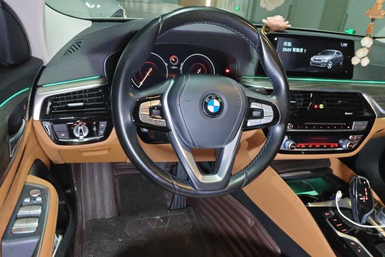 Used BMW 6 Series GT 2019 630i Luxury Design Package Steering Wheel