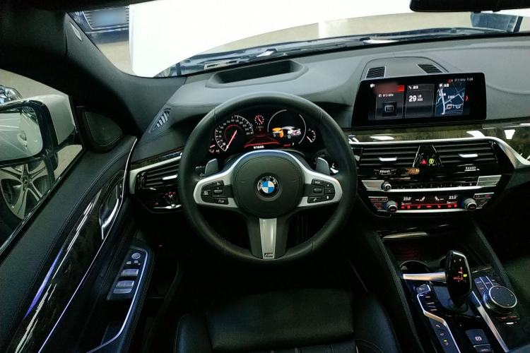 Used BMW 6 Series GT 2019 630i M Sport Package Steering Wheel