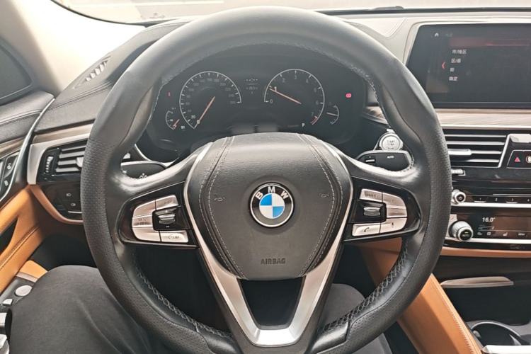 Used BMW 6 Series GT 2019 630i Luxury Design Package Steering Wheel