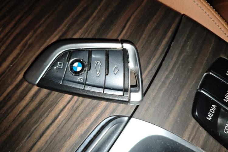 Used BMW 6 Series GT 2019 630i Luxury Design Package Vehicle Key