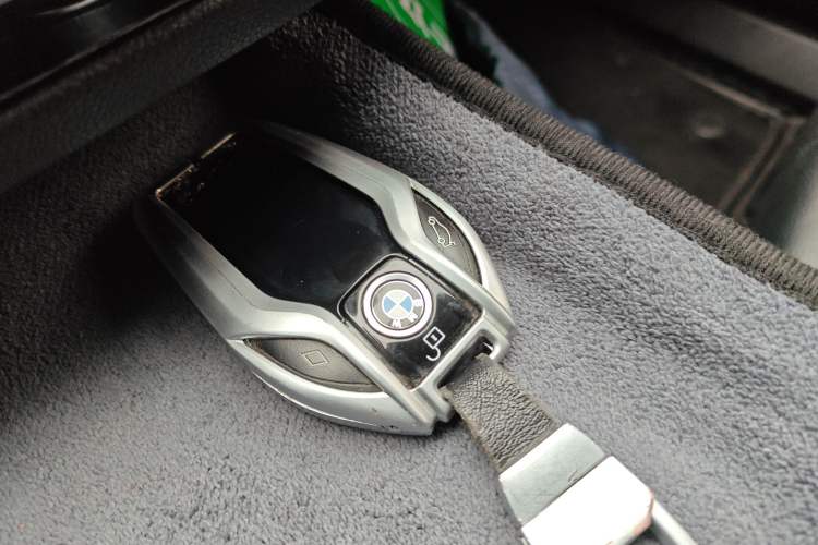 Used BMW 6 Series GT 2019 630i M Sport Package Vehicle Key