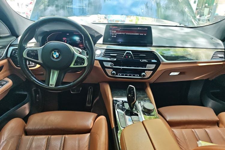 Used BMW 6 Series GT 2020 630i M Sport Package Center Console