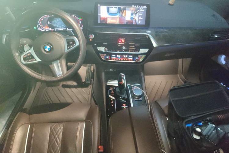 Used BMW 6 Series GT 2020 630i M Sport Touring Edition Center Console