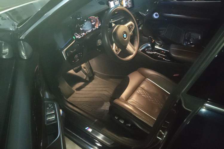 Used BMW 6 Series GT 2020 630i M Sport Touring Edition Driver Seat