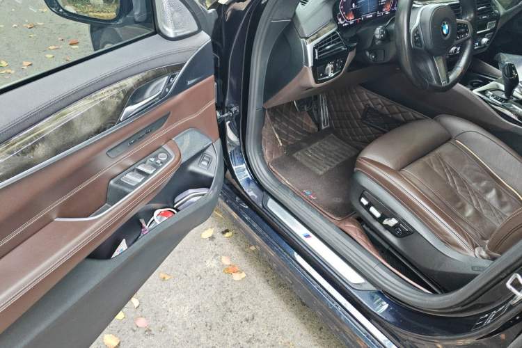 Used BMW 6 Series GT 2020 630i M Sport Touring Edition Driver Seat