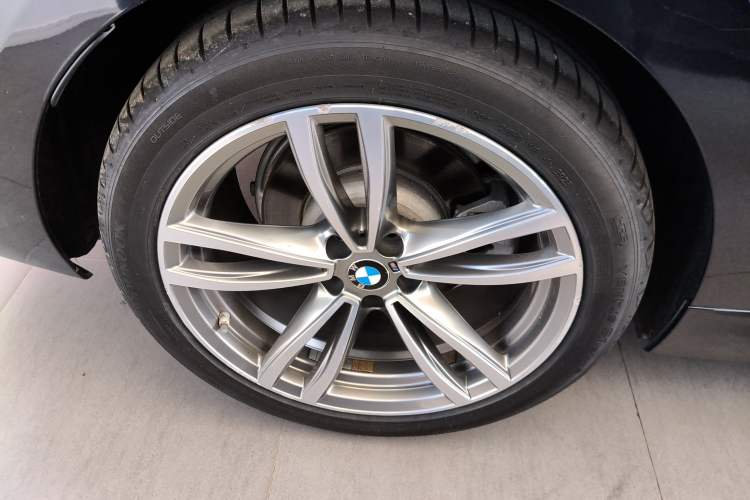 Used BMW 6 Series GT 2020 630i M Sport Package Exterior 5