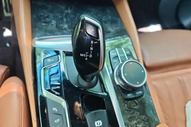 Used BMW 6 Series GT 2020 630i M Sport Package Gear Lever
