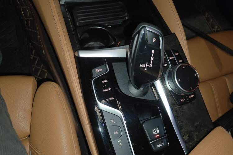 Used BMW 6 Series GT 2020 630i M Sport Package Gear Lever