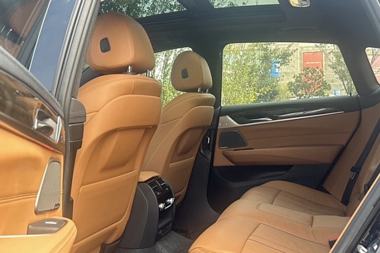 Used BMW 6 Series GT 2020 630i M Sport Package Interior 1