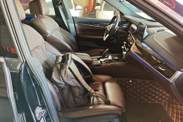 Used BMW 6 Series GT 2020 630i M Sport Touring Edition Right Front Seat