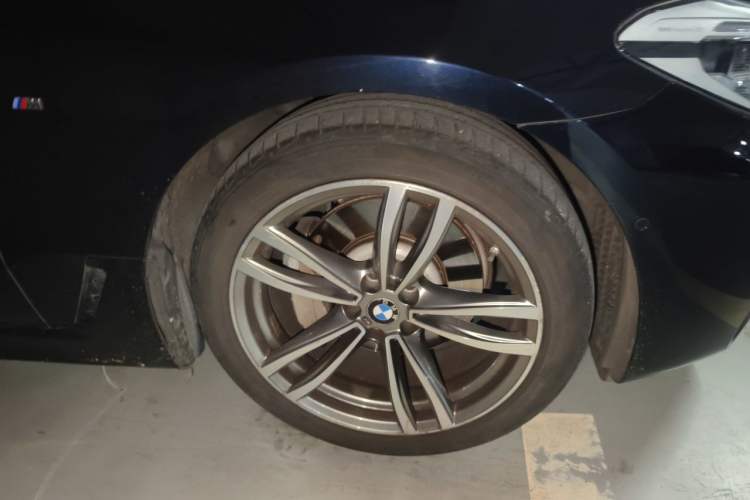Used BMW 6 Series GT 2020 630i M Sport Package Right Front Wheel Hub