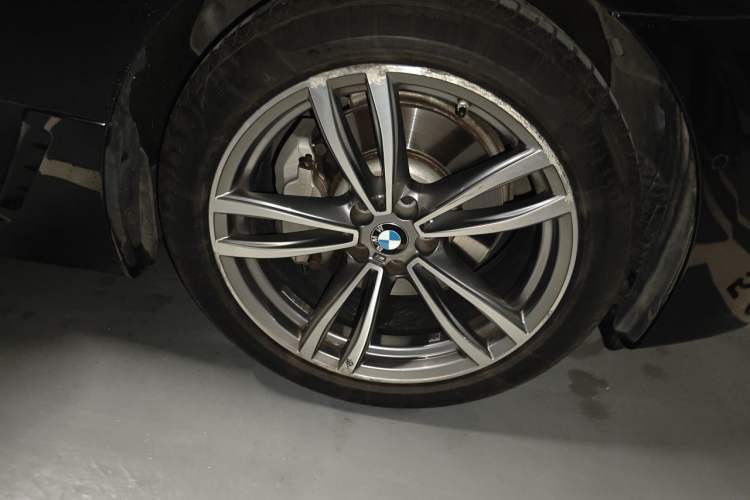 Used BMW 6 Series GT 2020 630i M Sport Package Right Front Wheel Hub