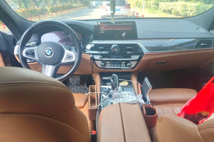Used BMW 6 Series GT 2020 630i M Sport Package Center Console