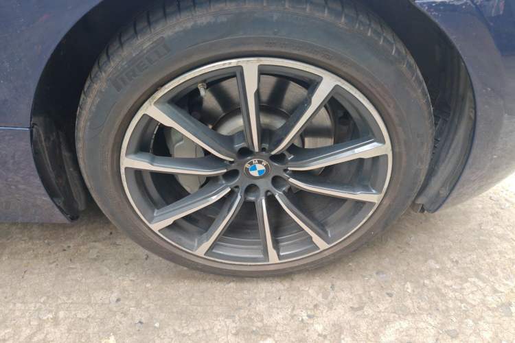 Used BMW 6 Series GT 2020 630i Luxury Design Package Right Front Wheel Hub