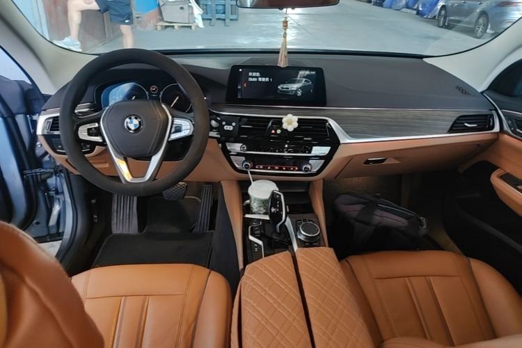 Used BMW 6 Series GT 2020 630i Luxury Design Package Center Console