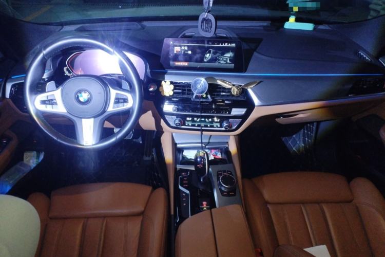 Used BMW 6 Series GT 2020 630i M Sport Package Center Console