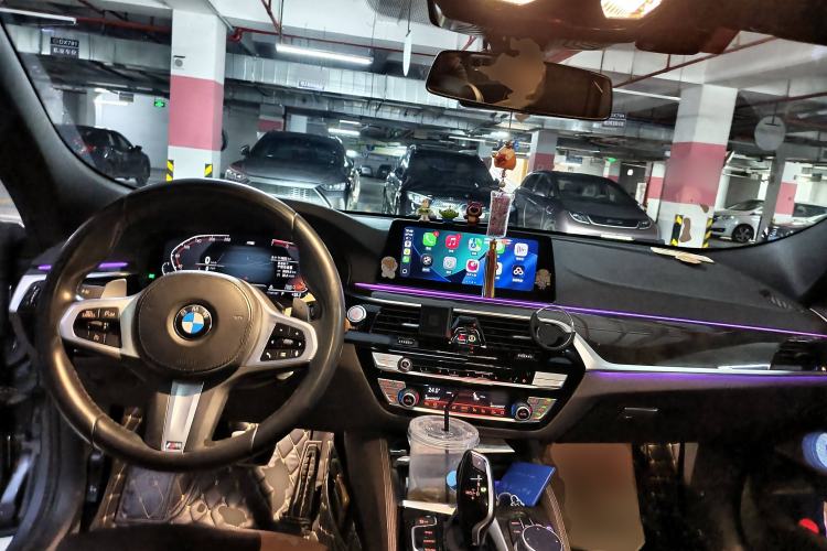 Used BMW 6 Series GT 2020 630i M Sport Touring Edition Center Console