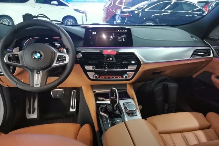 Used BMW 6 Series GT 2020 630i M Sport Package Center Console