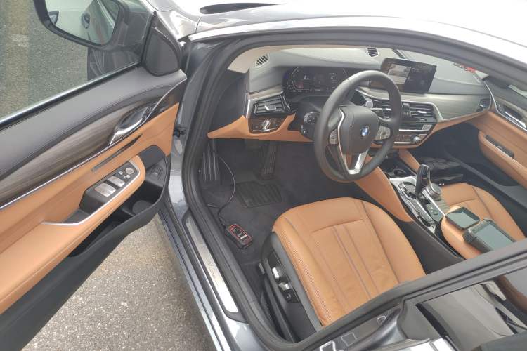Used BMW 6 Series GT 2020 630i Luxury Design Package Driver Seat