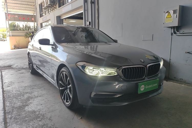 Used BMW 6 Series GT 2020 630i Luxury Design Package Front Right 45 Deg