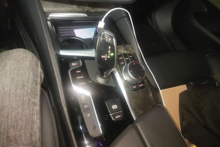 Used BMW 6 Series GT 2020 630i M Sport Package Gear Lever
