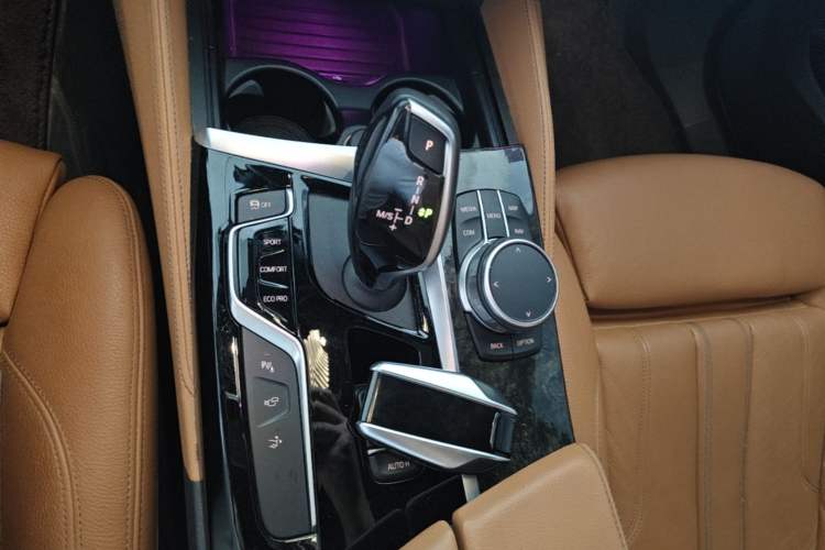 Used BMW 6 Series GT 2020 630i M Sport Package Gear Lever