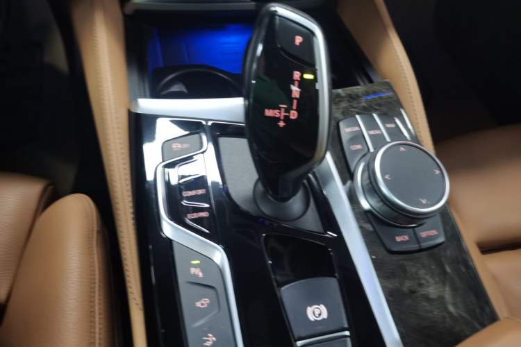 Used BMW 6 Series GT 2020 630i M Sport Package Gear Lever