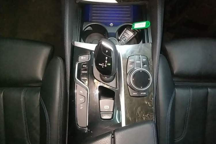 Used BMW 6 Series GT 2020 630i M Sport Package Gear Lever