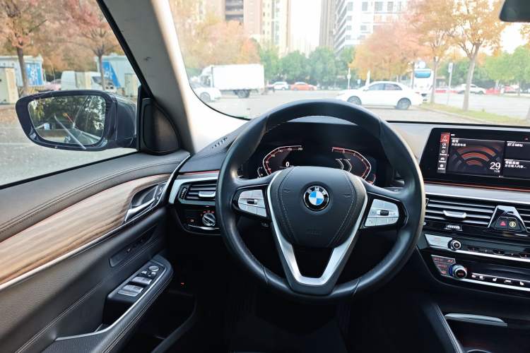 Used BMW 6 Series GT 2020 630i Luxury Design Package Interior 2