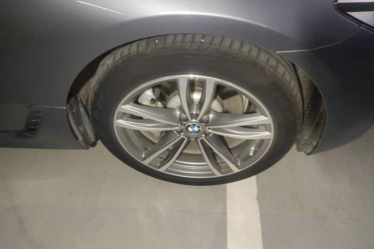 Used BMW 6 Series GT 2020 630i M Sport Package Right Front Wheel Hub