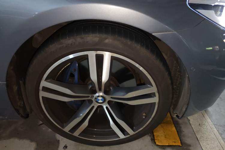 Used BMW 6 Series GT 2020 630i M Sport Touring Edition Right Front Wheel Hub