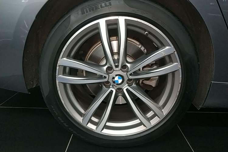 Used BMW 6 Series GT 2020 630i M Sport Package Right Rear Wheel Hub